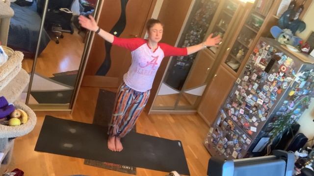 Йога с Настей Пуха! Здоровый позвоночник! Для Начинающих и продолжающих! Марафон ТМ PRO ЖИЗНЬ смотреть онлайн