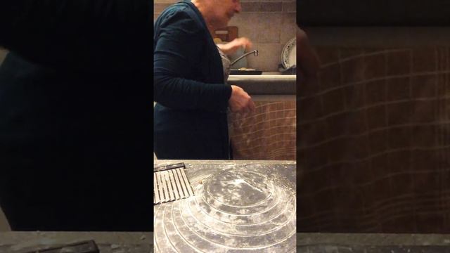 (2)Ինչպեսեմ ես Շերտավոր խմորից պատրաստում թխվացք Ռակուշկա Выпечка Рекушка из слоёного теста смотреть онлайн