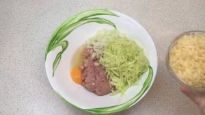 КУРИНЫЕ КОТЛЕТЫ С КАБАЧКОМ И СЫРОМ