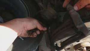Замена передних тормозных колодок Reno Duster 2x4?️КАК ПОМЕНЯТЬ САМОМУ?