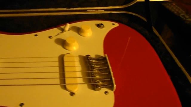 Demo Guitars Review - "Vintage 1981 Fender Bullet & 1981 Fender Gold On Gold Strat" Sept. 26, 2012 смотреть онлайн