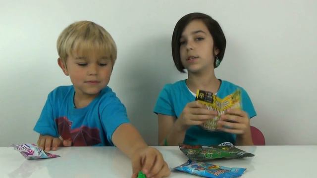 Blind Bag Wednesday EP48 - Zelda, My Little Pony, Johnny Test and Minikins смотреть онлайн