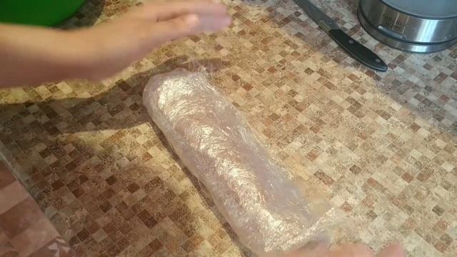 Как приготовить варёную колбасу. Оболочка из пищевой плёнки.