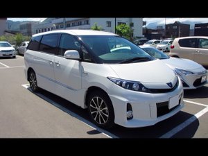 Японский автомобиль TOYOTA ESTIMA HYBRID AERAS 2013 год. Обзор автомобиля. Интерьер и экстерьер.