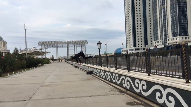 Сложно было стоять на этом месте но все же сделал) смотреть онлайн