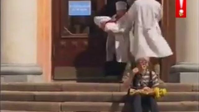 ПАПАШЕ не повезло с соседом смотреть онлайн