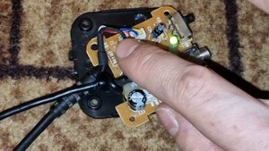 ремонт колонок Logitech 2.1 - пропадает звук