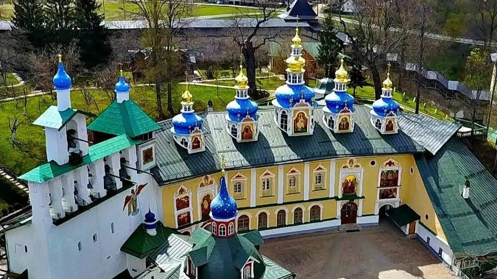 Печоры. Свято-Успенский Псково-Печорский монастырь
