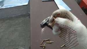Крепления для отливов на плоской кровле.