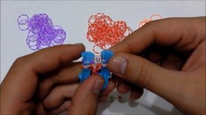 Браслеты из резинок с буквами из Rainbow loom bands