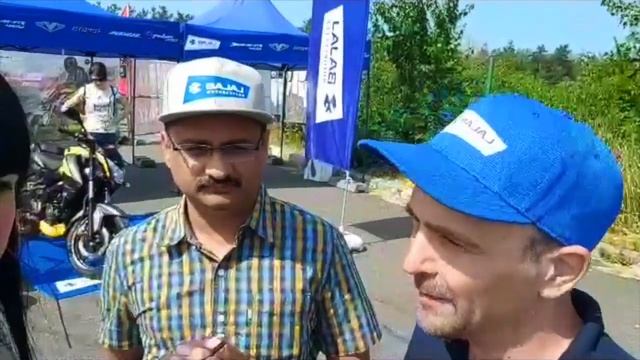 Презентация новой модели мотоцикла от марки Баджадж! смотреть онлайн