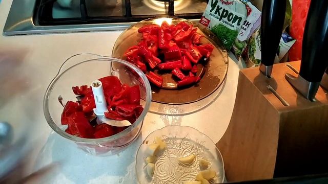 кавказская приправа , из красного-жгучего перца , прекрасное дополнение к мясу смотреть онлайн