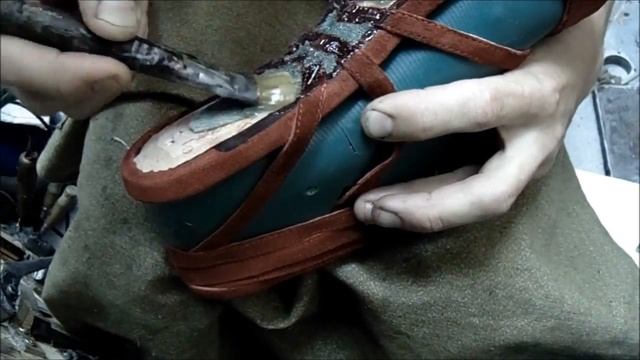 Шьём Босоножки из красного велюра / Red suede Sandals making