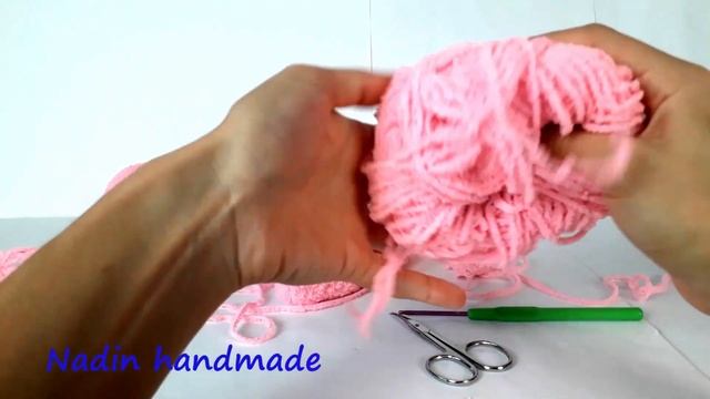 Плюшевый зайчик крючком. Зайка из плюшевой пряжи. Вязаный заяц. Crochet bunny (Урок 2 Ушки, глазки) смотреть онлайн