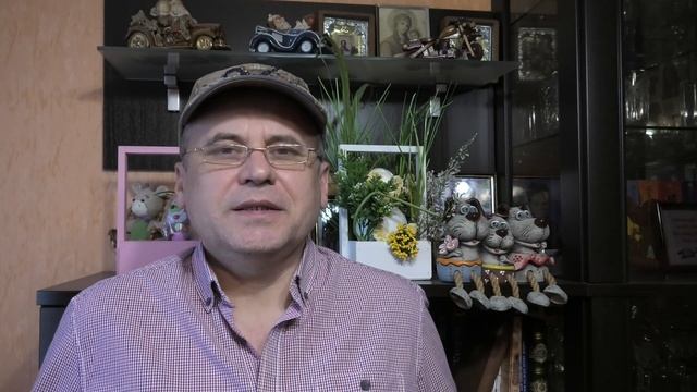 НА ПЛЯЖАХ КРЫМА КОПАЮТ ОКОПЫ