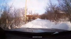 Mitsubishi L200 груженный по снегу