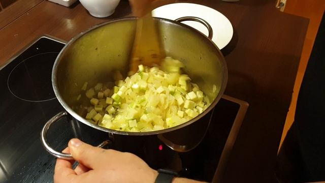 Венгерский суп гуляш из лосятины. Что приготовить из мяса лося. смотреть онлайн