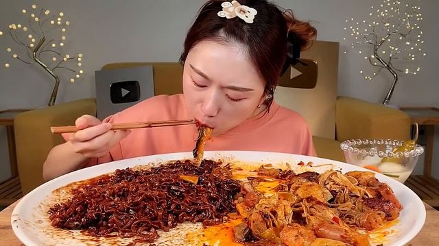 ASMR 꾸덕꾸덕 촉촉한 짜장라면 대창마라샹궈 리얼먹방 :) Black bean noodles, Malaxianguo, a large intestine MUKBANG
