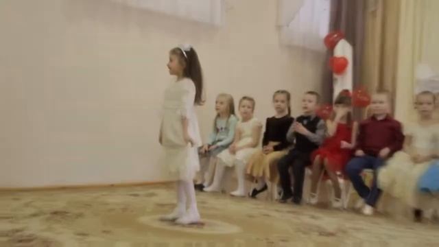 Стихи на 8 марта, сад 144, Гомель 2019 смотреть онлайн