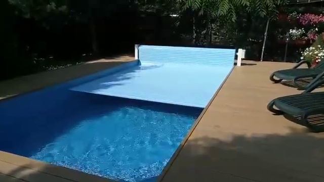 Автоматическое роллетное покрытие для бассейна \ Надводное исполнение \ Бассейн Compass Pools смотреть онлайн