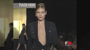 Vintage in Pills DONNA KARAN Spring 2003 - Fashion Channel