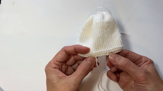 Шапочка с ушками для Паола Рейна смотреть онлайн