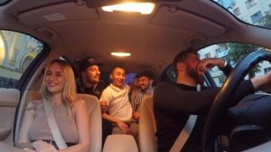 КАВКАЗЦЫ и красавица в машине