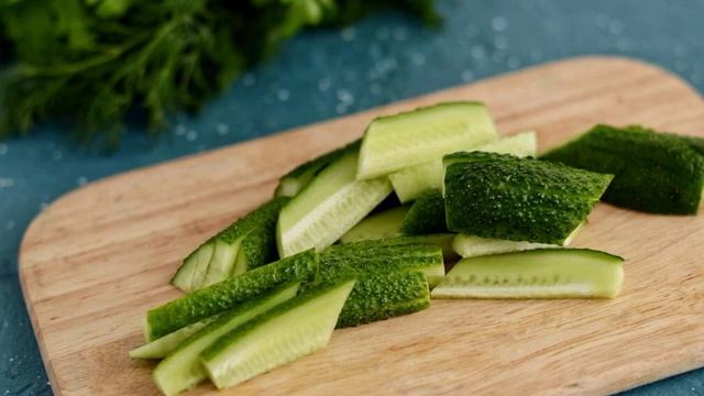 Острый салат из огурцов