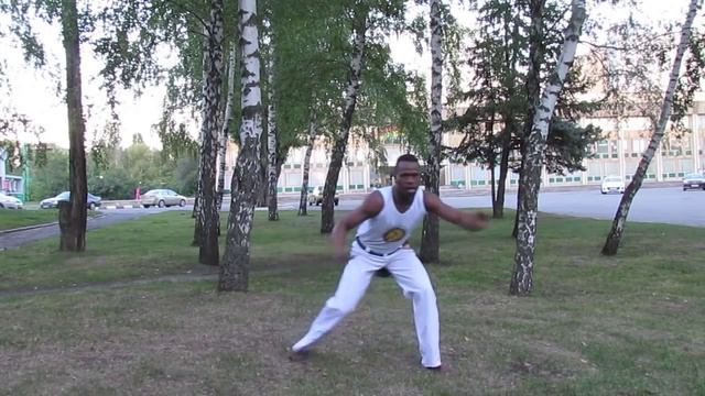 01 Esquiva lateral Axe Capoeira смотреть онлайн