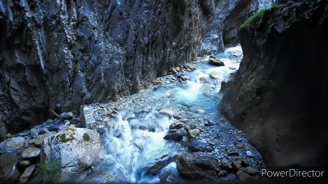 Beautiful relaxing music This peaceful music features a duduk, piano, guitar and cello. смотреть онлайн