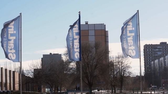 Новая Гранта Кросс, Гранта седан и Лада Ларгус. Помогли купить со скидкой добрым людям.