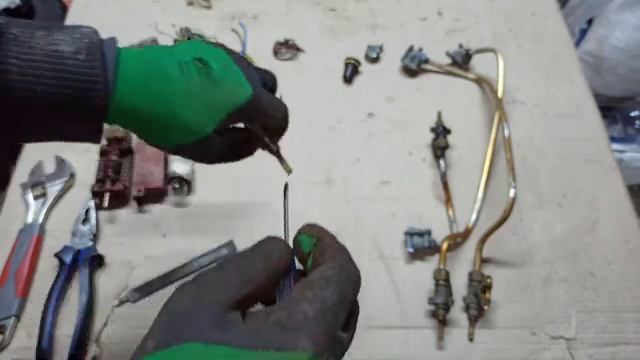 РАЗБОР ГАЗОВОЙ ПЛИТЫ. СКОЛЬКО ЦВЕТНОГО МЕТАЛЛА. ДОБЫВАЮ ЛАТУНЬ МЕДЬ И АЛЮМИНИЙ... смотреть онлайн