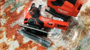 Электролобзик Милвоки 2737b-20 распаковка + миниобзор vs. 2737-20