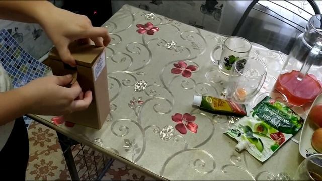 ЖЕНА САМА СДЕЛАЛА ПОЛКУ ПОКА МУЖ ЛЕЖАЛ НА ДИВАНЕ...