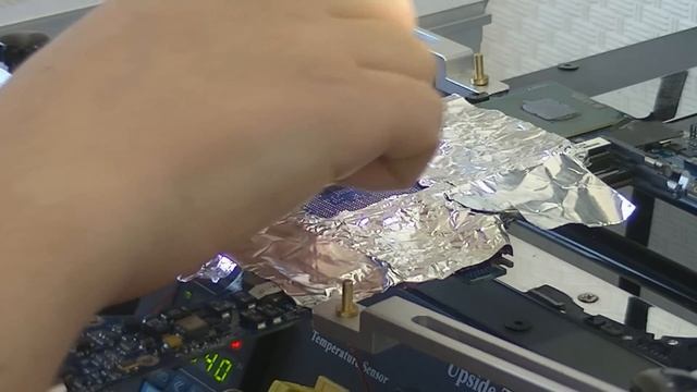 Замена видеочипа в MacBook Pro смотреть онлайн