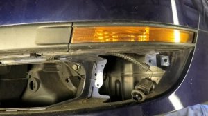 VW Passat b6 2006 front indicator bulb removal and replacement