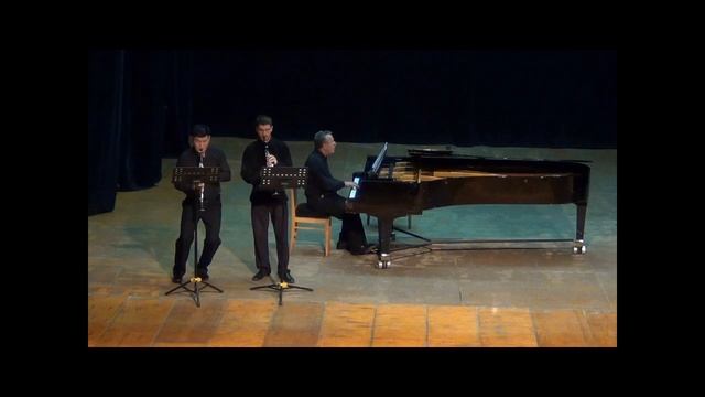 As a clarinet sounds? Very beautiful !!! (Как звучит кларнет? Очень крассиво !!!) смотреть онлайн