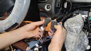 Установка уровень бог! Honda CR-V5 Top . Замена штатной магнитолы. Запускаем звук и делаем поканалк