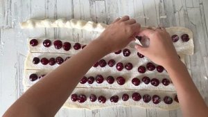 Пирог улитка с вишней из слоеного теста ? Как приготовить ПИРОГ УЛИТКА СЛОЕНЫЙ с ВИШНЕЙ