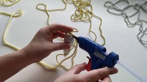 БЕЛЬЕВОЙ ШНУР, ФОЛЬГА и БУСЫ ? поделки к Рождеству и Новому Году