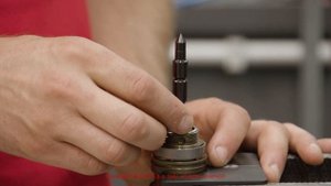 Cummins ISX / QSX injectors - Assembling, disassembling and testing