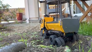 8x8 Double E - WPL tipper truck