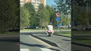 ?♂️Видимо, поехал по своим мини-делам