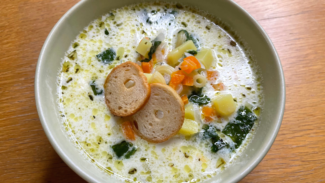 Сливочно-сырный суп с макаронами и шпинатом. Вкусные рецепты от Натали