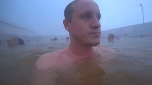 Горячий Источник Советский в Тюмени. Термальный источник СоветSKY, бассейн и куча народу