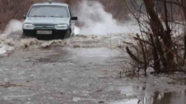 Нива Шевроле берет реку смотреть онлайн