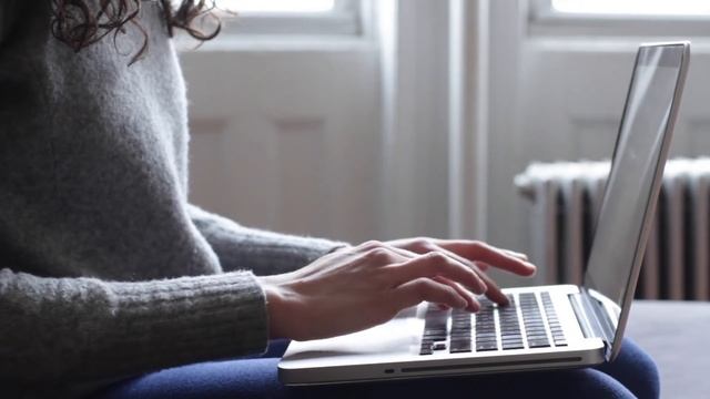 Девушка довела до слез пожилых людей, когда прибралась в их доме!