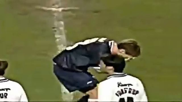 Самый жестокий фол за всю историю футбола смотреть онлайн