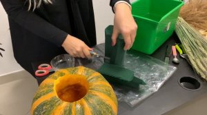 Осенняя композиция в тыкве