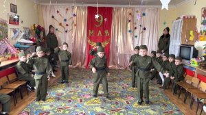 Танец Попурри военных песен